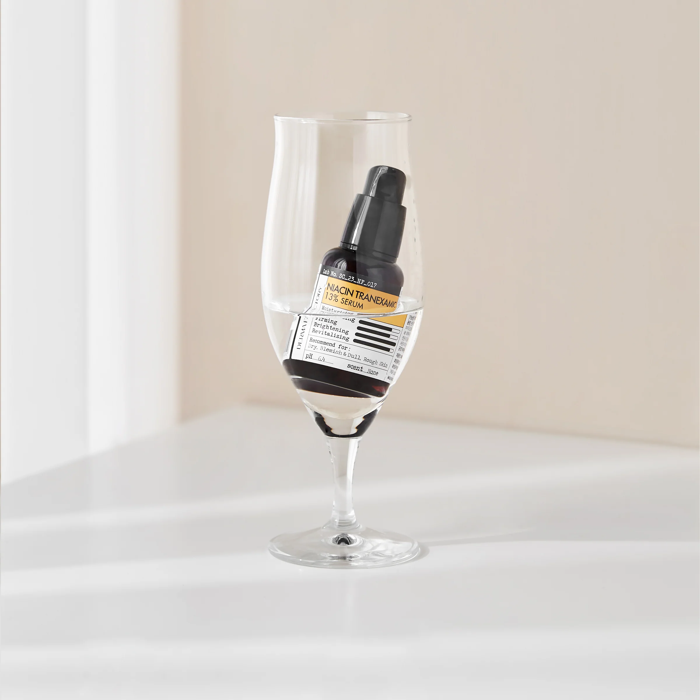 Derma Factory Niacin Tranexamic 13% Serum 30ml - Image 4