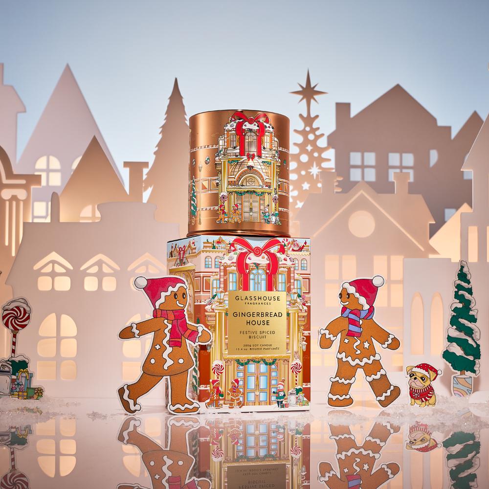 Glasshouse Gingerbread House Candle 380g - Image 3